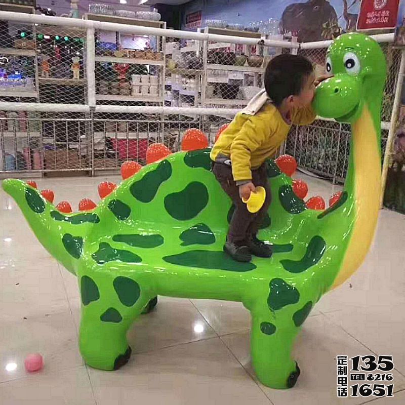 商場(chǎng)室內(nèi)擺放玻璃鋼卡通恐龍座椅雕塑 商場(chǎng)室內(nèi)擺放玻璃鋼卡通恐龍座椅雕塑
