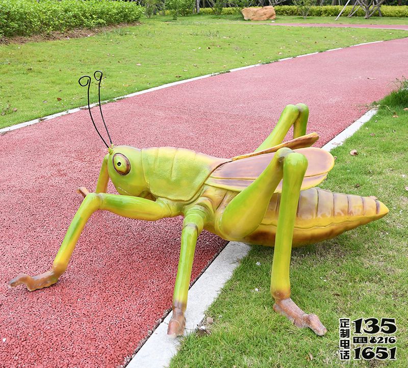 公園玻璃鋼仿真動(dòng)物蝗蟲雕塑 公園玻璃鋼仿真動(dòng)物蝗蟲雕塑