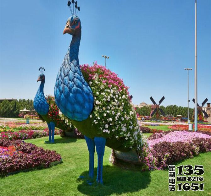 公園草坪戶外大型仿真彩繪動(dòng)物景觀孔雀雕塑 公園草坪戶外大型仿真彩繪動(dòng)物景觀孔雀雕塑