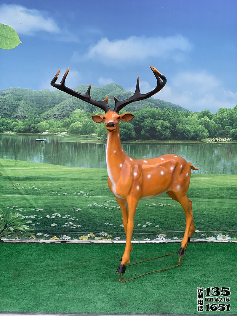 公園路邊玻璃鋼彩繪仿真動(dòng)物梅花鹿雕塑 公園路邊玻璃鋼彩繪仿真動(dòng)物梅花鹿雕塑