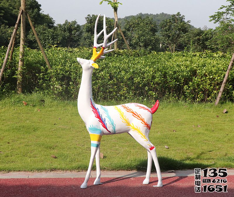 公園街道創(chuàng)意玻璃鋼彩繪大型戶外景觀梅花鹿雕塑 公園街道創(chuàng)意玻璃鋼彩繪大型戶外景觀梅花鹿雕塑