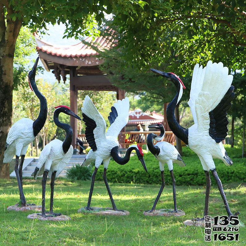 別墅小區(qū)仿真動物丹頂鶴雕塑 別墅小區(qū)仿真動物丹頂鶴雕塑