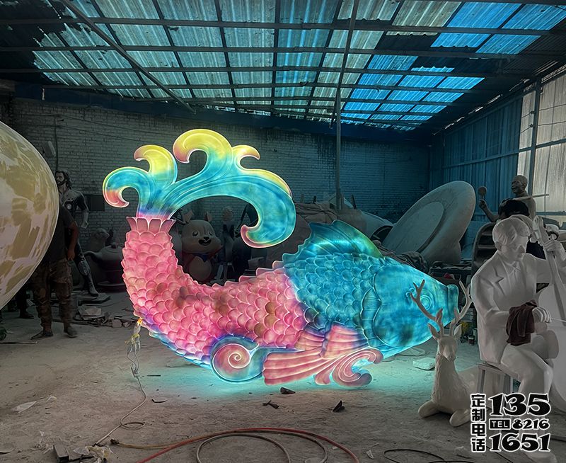 玻璃鋼發(fā)光魚雕塑 玻璃鋼發(fā)光魚雕塑